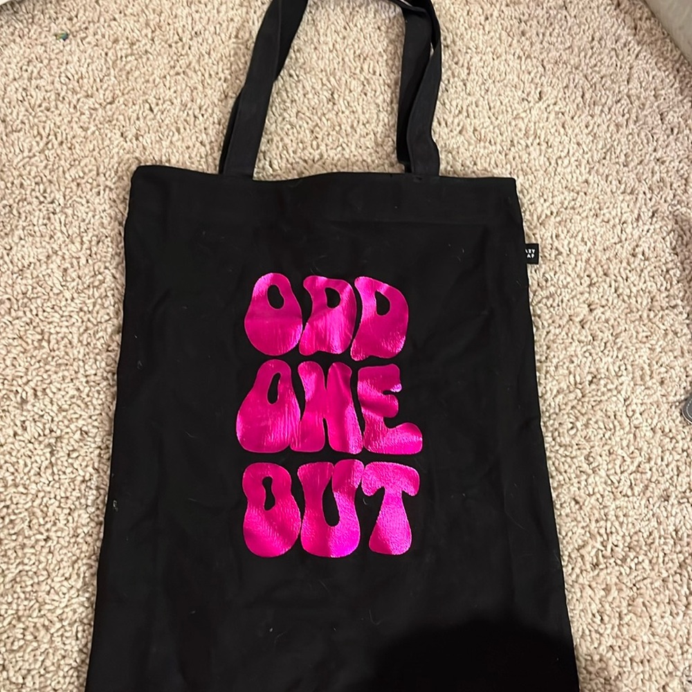 Lazy oaf ‘odd one out’ tote bag